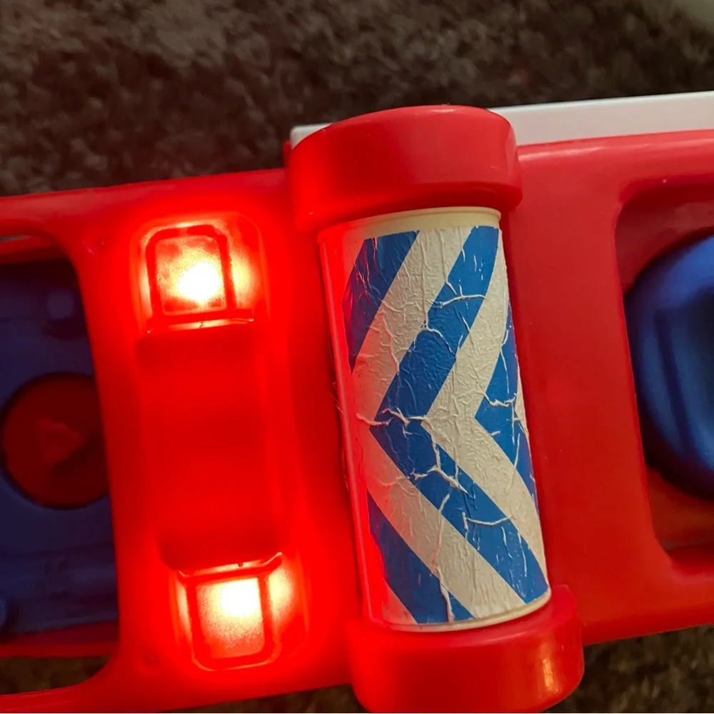Fisher-Price Little People Helping‎ Others Fire Truck COMPLETE *WORKS*